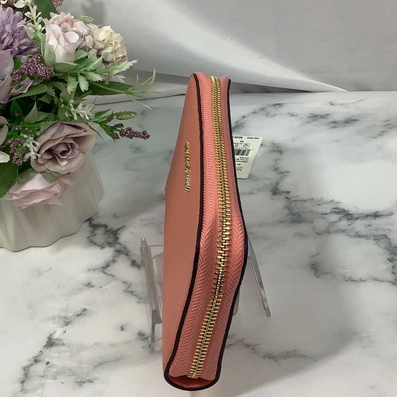 NWT Michael Kors Large Flat Multifunction Phone Case Pebbled Leather Wallet - Picture 3 of 5